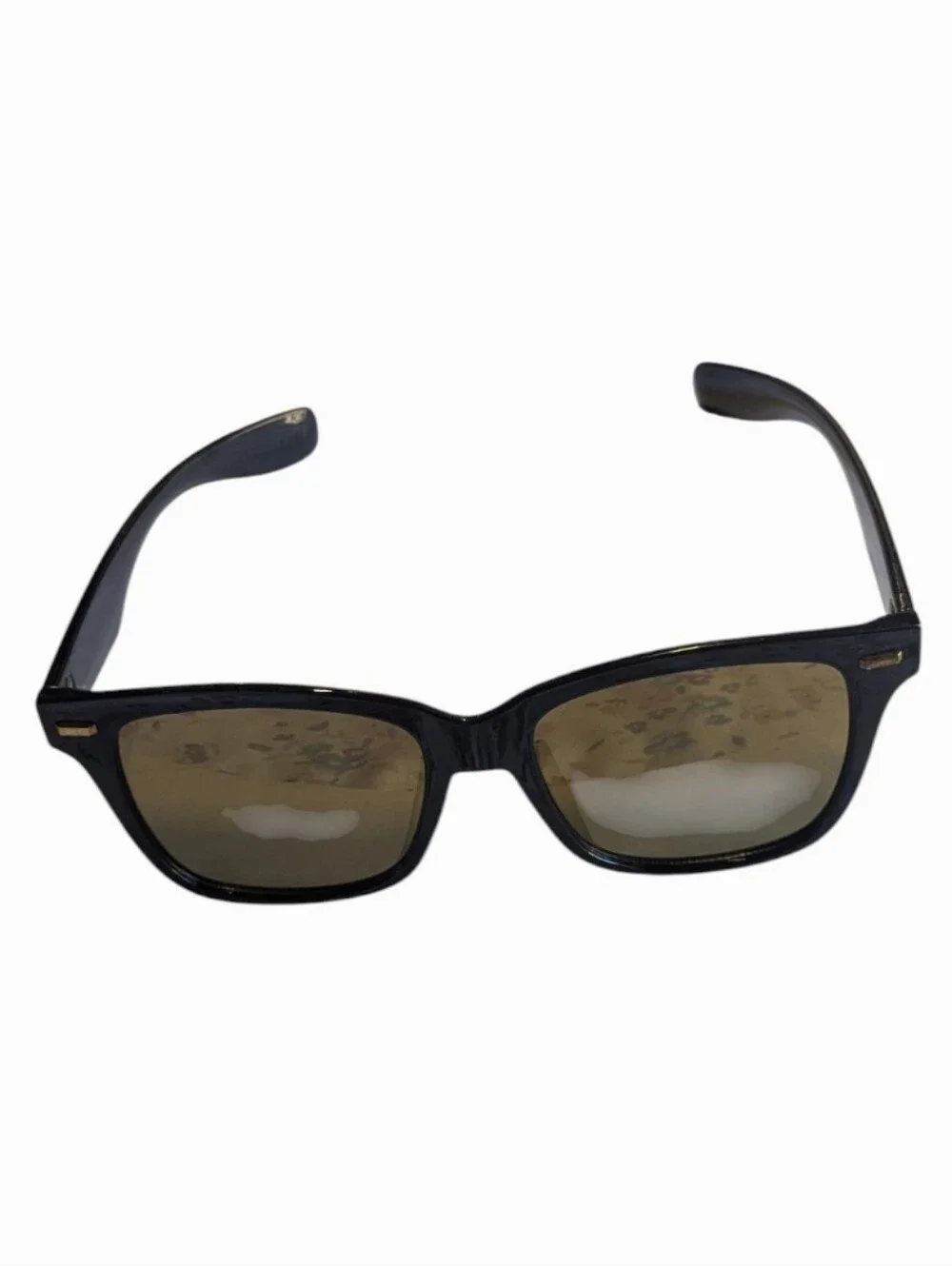 Source Unknown Black Frame Sunglasses with Brown Lenses